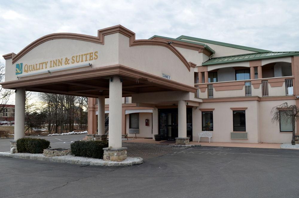 Comfort Inn & Suites Quakertown Eksteriør billede